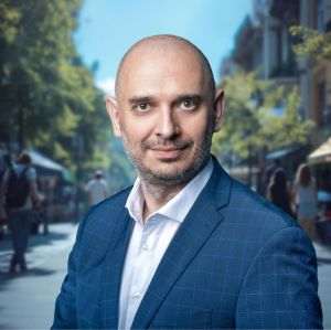 Radu Mihaiu atacă sindicatele ASF, ANCOM şi ANRE: "Se agaţă de privilegii obscene, în timp ce românii strâng cureaua"